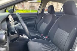Nissan Versa 2023 | Foto 8