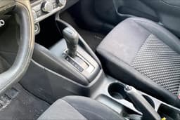 Nissan Versa 2023 | Foto 23