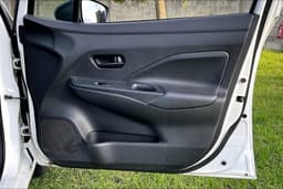 Nissan Versa 2023 | Foto 24