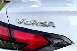 Nissan Versa 2023 | Foto 25