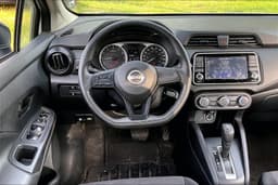 Nissan Versa 2023 | Foto 13